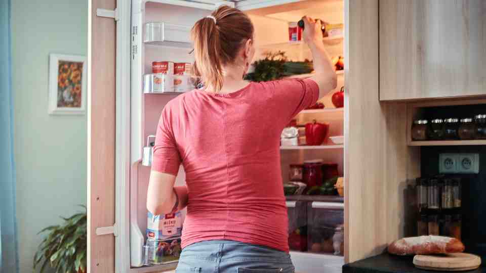 Use a weight loss tracker to track progress and calories.